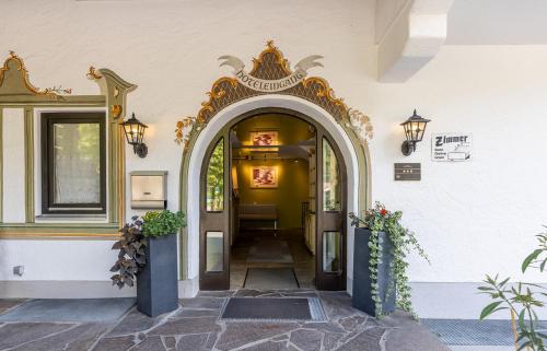 Hotel Alpenhof - image 10