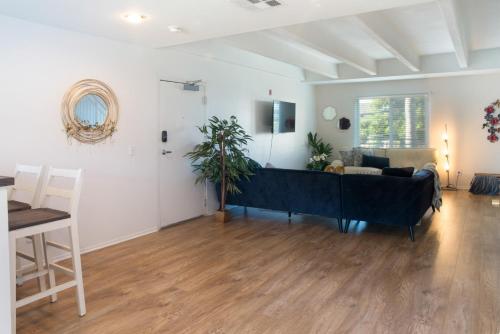 201 Urban Retreat just Steps from Little Italy - image 5