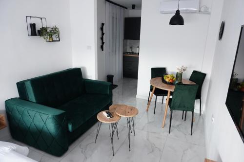 "Handmade" Apartment
