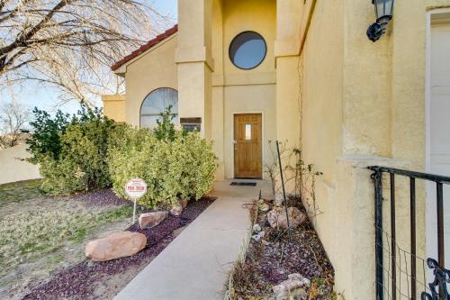 Albuquerque Home with Spacious Yard and Fire Pit!