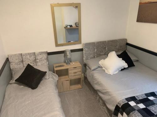 St Albans Hotel - main image