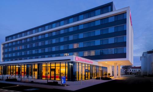  Hilton Garden Inn Wiener Neustadt, Pension in Wiener Neustadt bei Würflach