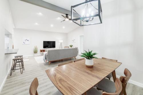 The Hiatus, Round Rock, Ideal for Family or Work in Round Rock, USA