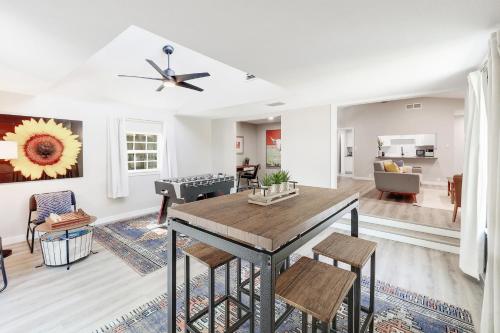 The Hiatus, Round Rock, Ideal for Family or Work in Round Rock, USA