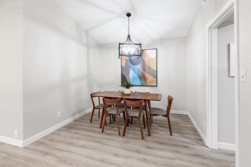The Hiatus, Round Rock, Ideal for Family or Work in Round Rock, USA
