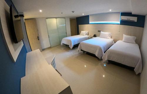 Triple Room image 2