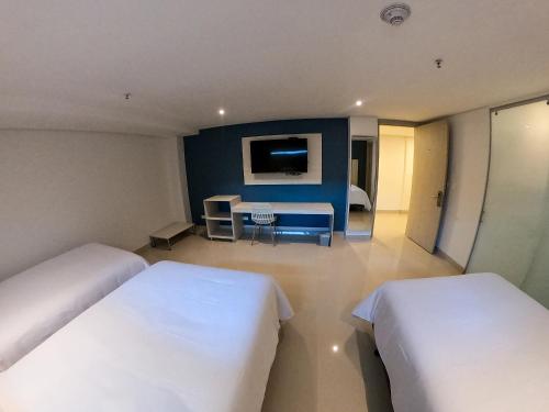 Triple Room image 1