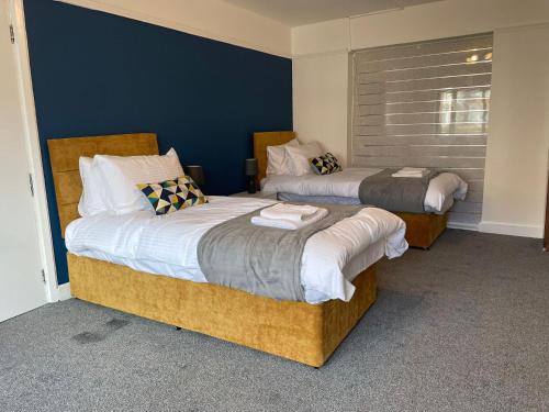 Birch, 7 Large Bedrm, Sleeps 14, Birmingham (fotografie 8)