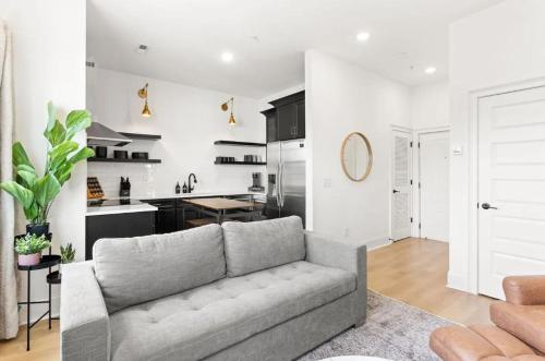 Comfy New 5 Bed 2 Bedroom Close to Downtown in Nashville, USA