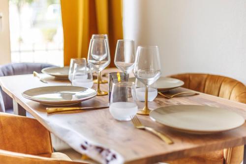 Instalaciones, Traumhaftes Domizil mit Tiefgarage in Stade