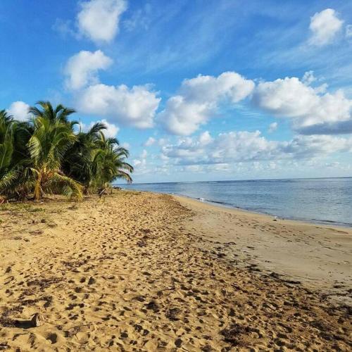 1st floor, A/C Everywhere, Balcony with Beach View in Luquillo in لوكويللو