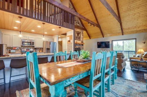 Deluxe A-Frame Home with Game Room and Deck! in Angel Fire, USA