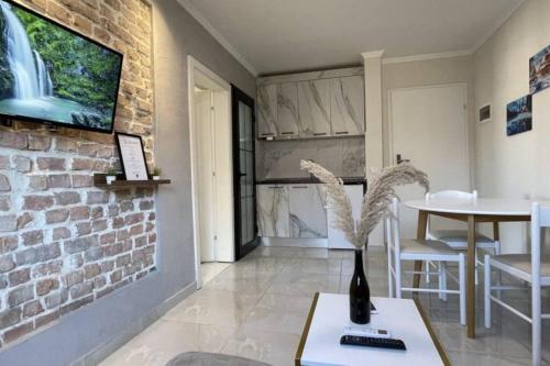 Central Apartment M. Shyri str.1, Tirana (photo 9)