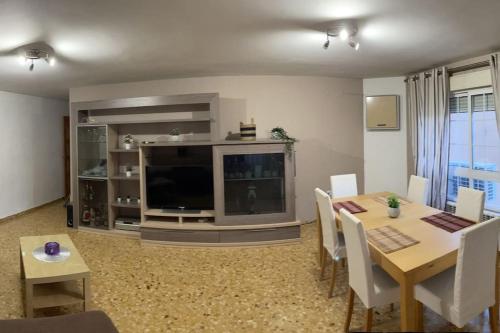 Precioso apartamento junto al centro con garaje - Tap to explore photos