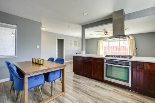 Pet-Friendly Las Vegas Home with Pool 2 Mi to Strip, Las Vegas (photo 9)