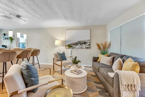 Tropical getaway with coastal charm in Pompano Beach, USA