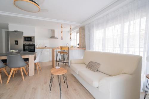 Three-Bedroom Apartment image 10