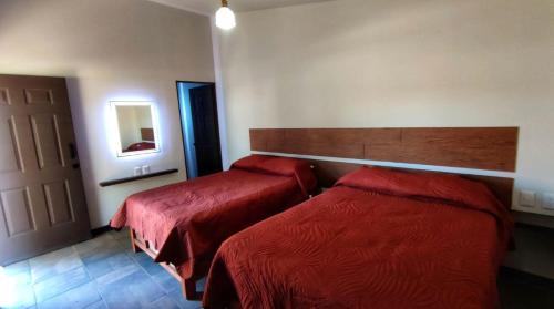 2 double beds