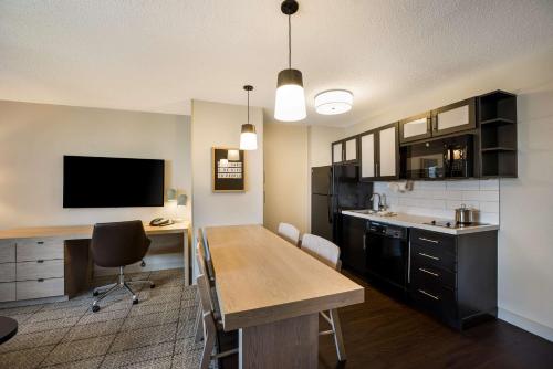 Sonesta Simply Suites Jersey City - image 8