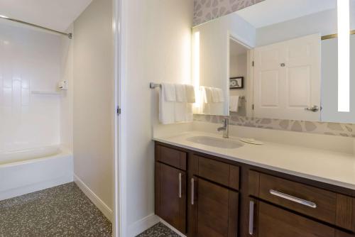 Hearing Accessible Bay View Studio Suite Queen