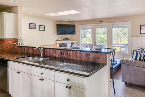 Ocean Pines - image 9
