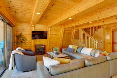 . Westwood Lakefront Cabin w/ Hot Tub & Boat Dock!