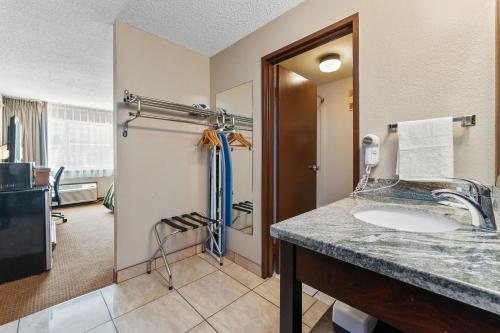 Quality Inn & Suites Okanogan - Omak