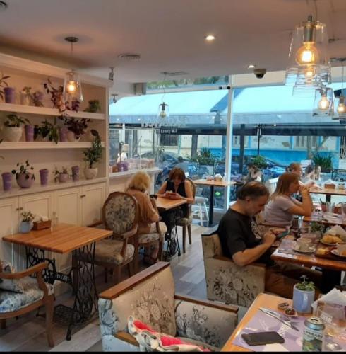 Welcome from Belgrano R Room - image 4