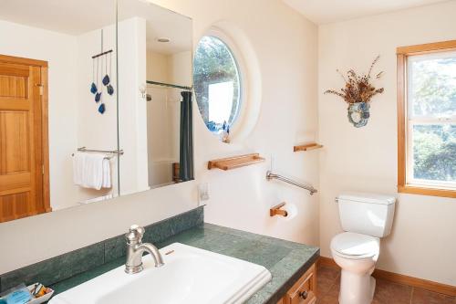 Om Home 3 Br home by RedAwning – Gleneden Beach, OR