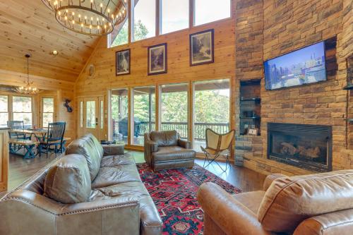 Mineral Bluff Mountain Retreat with Stunning Views! in Mineral Bluff, USA