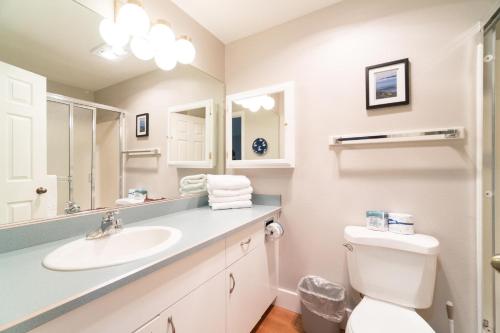SeaQuell by RedAwning – Depoe Bay, OR