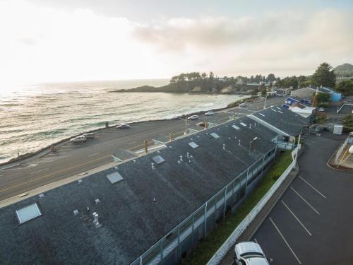 SeaQuell by RedAwning – Depoe Bay, OR