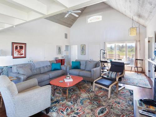 Seaside Cove Vue - main image