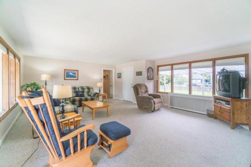 Surfers Cove - image 10