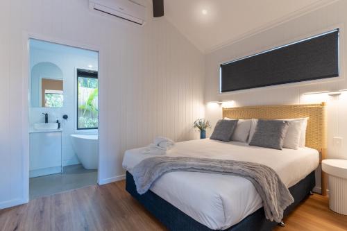 Poinciana at Cooee Bay in Yeppoon