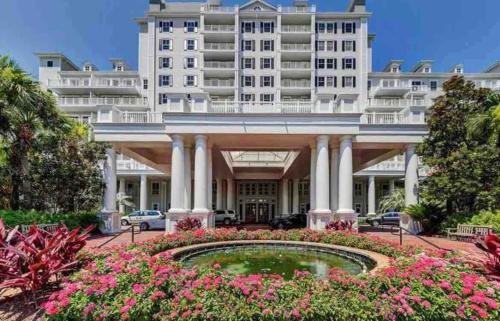The Grand Sandestin Golf & Beach Resort Studio sleeps four shuttle to private beach