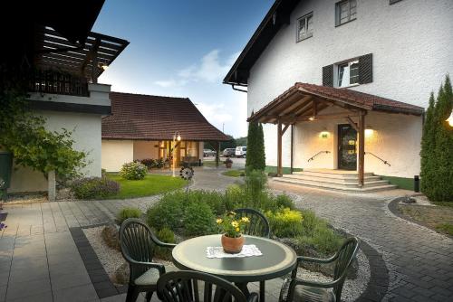 設施, 歐德霍夫酒店 (Hotel Oedhof) in 弗萊拉辛
