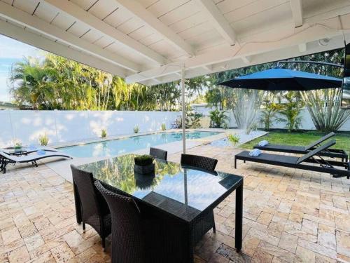 Tropical Oasis House Private Pool Family Yard in Fort Lauderdale, USA