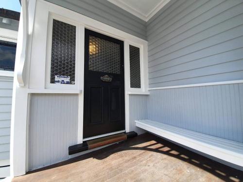 Tauranga - Big, beautiful Villa on the water!