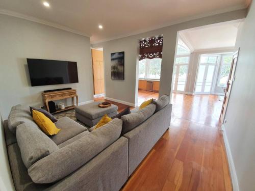 Tauranga - Big, beautiful Villa on the water!