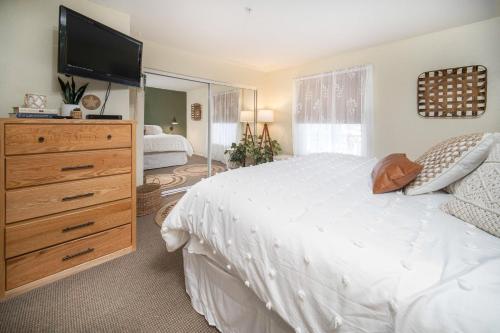 Waters Edge 304 WE - image 10
