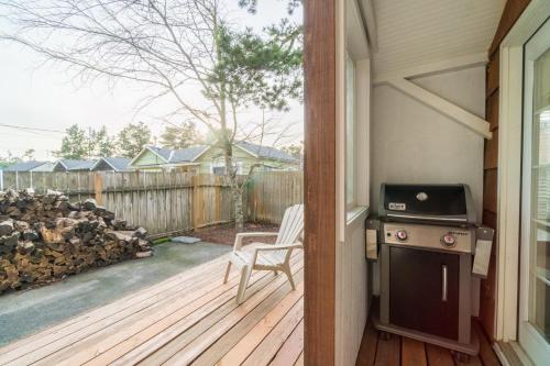 Beach Retreat - image 10