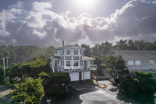 Beverly Beach Overlook - image 9