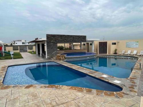 Bassein, Victoria’s Beach house in Alvarado