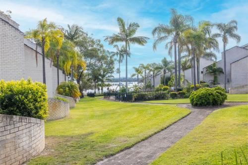 The Moorings 18 4 Cromarty Rd Waterfront, Pool, Wifi & AirCon