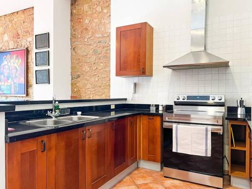 One-Bedroom Apartment image 10