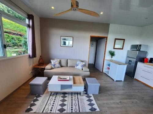 Létesítmények, Fare JUANITA PITI in Faaroa Öböl