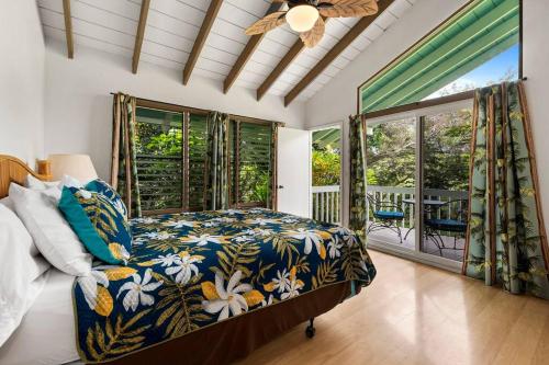 New A/C Central Kona Surf House 4bd/4bth Sleeps8