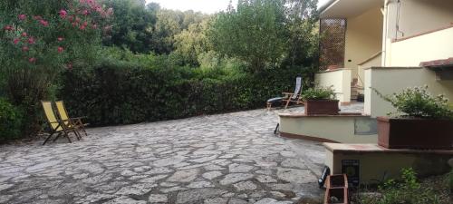  Bilocale a due passi dal mare immerso nel verde in Castiglioncello