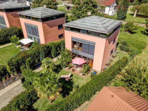  Splendido attico per chi ama escursioni nella natura in Grono